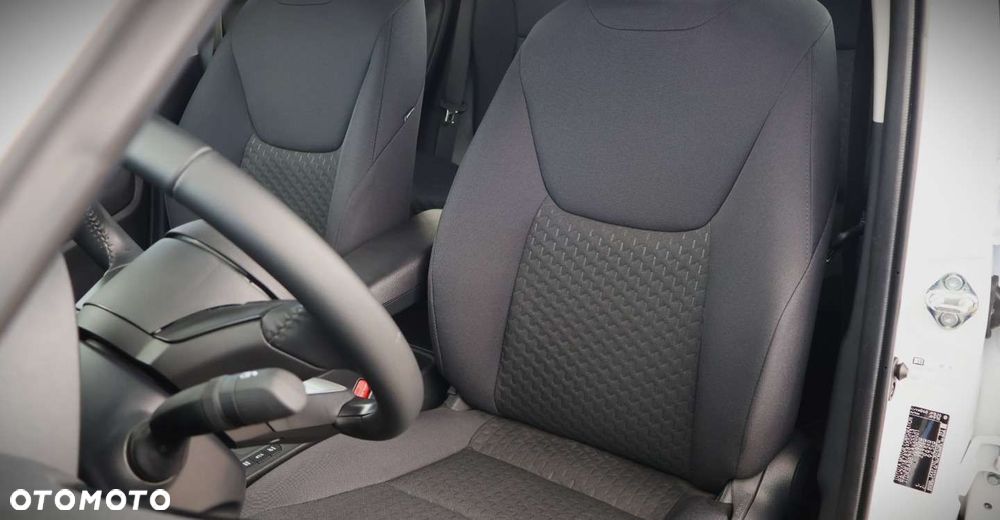 Toyota Yaris Cross - 15