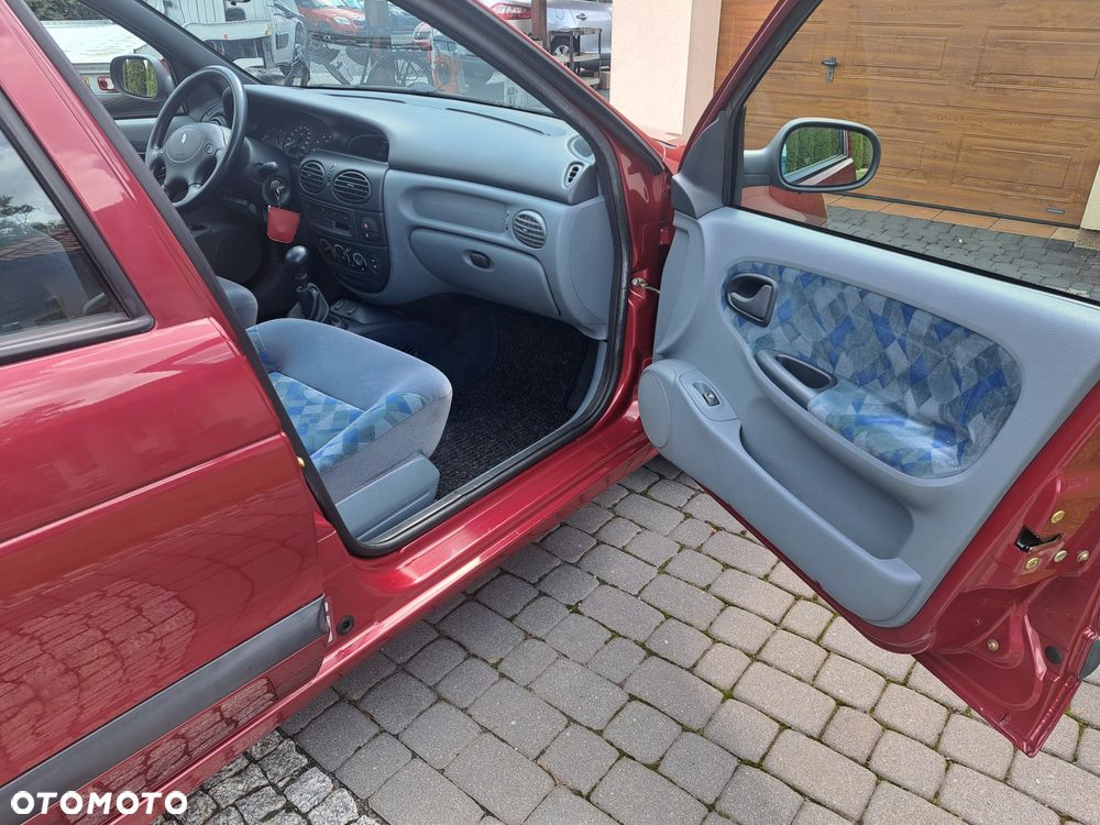 Renault Megane 2.0 RT - 6