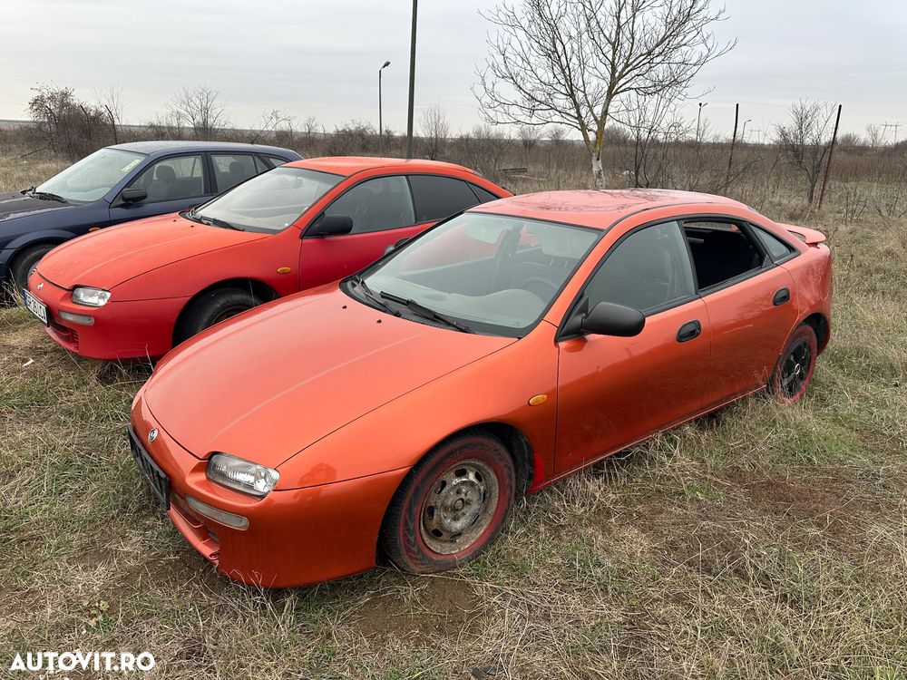 Dezmembrez Mazda 323f - 4