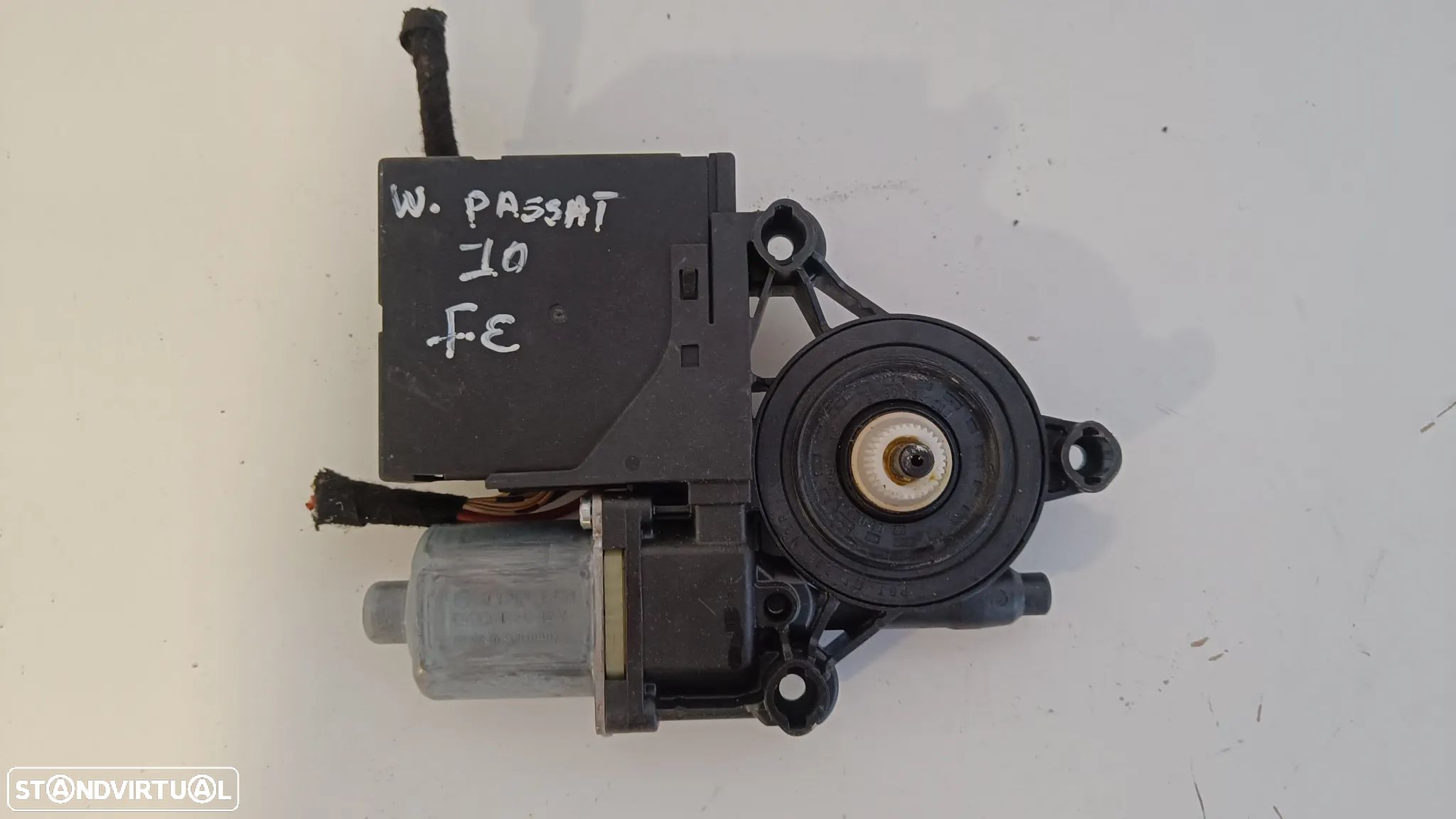 Motor elevador vidro VW Passat 2010 - 1
