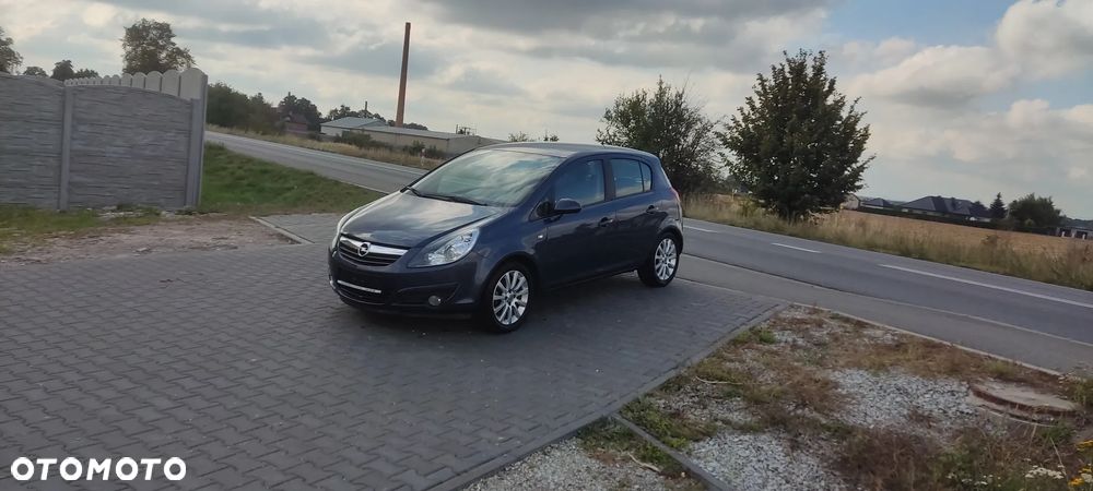 Opel Corsa 1.2 16V Cosmo - 1