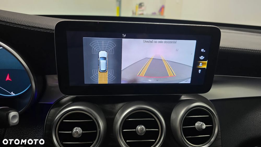 Mercedes-Benz GLC 300 d 4Matic 9G-TRONIC AMG Line Plus - 39