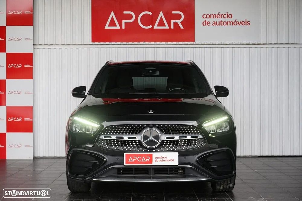 Mercedes-Benz GLA 200 - 14