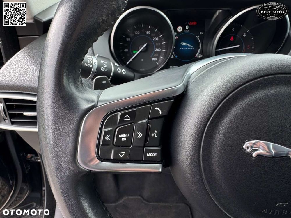 Jaguar F-Pace - 27