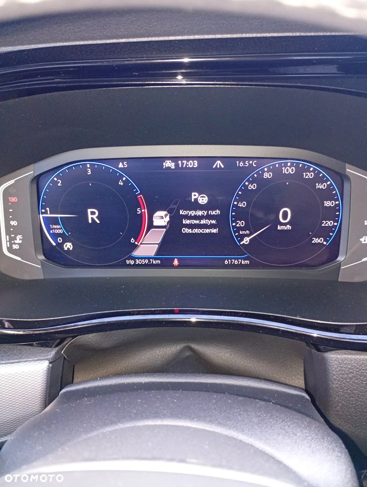 Volkswagen Multivan - 24