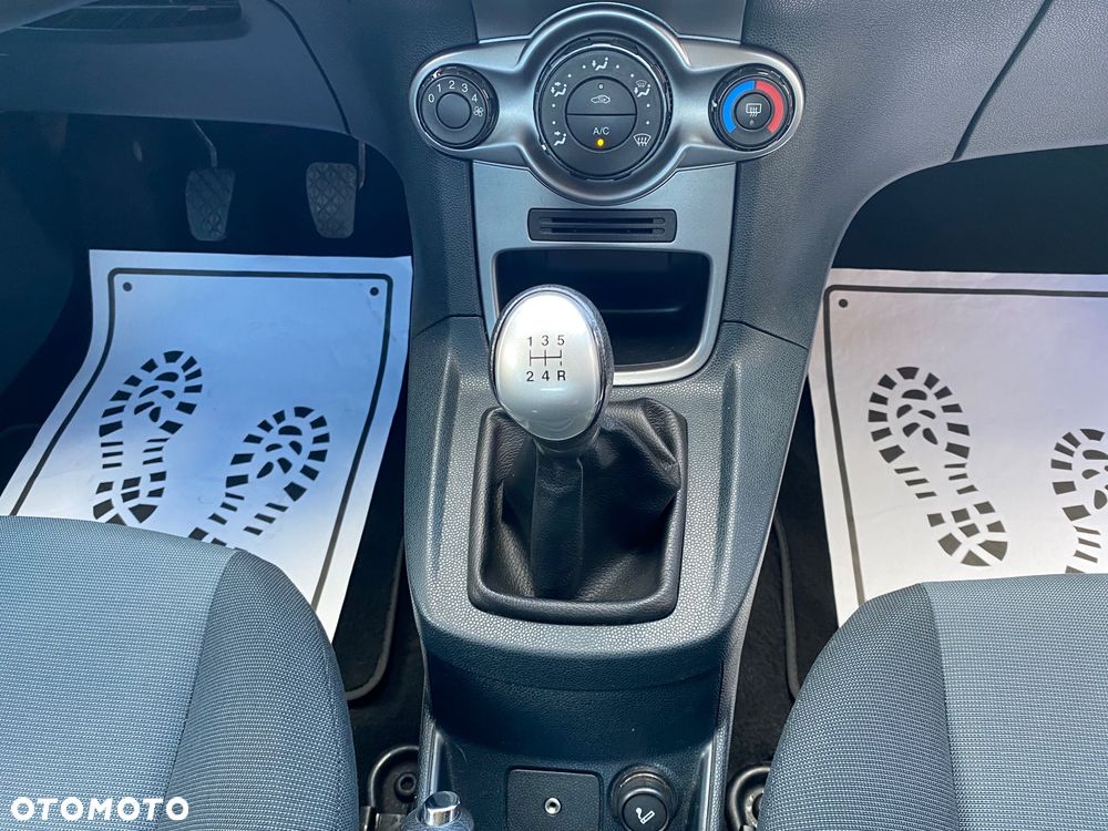 Ford Fiesta - 28