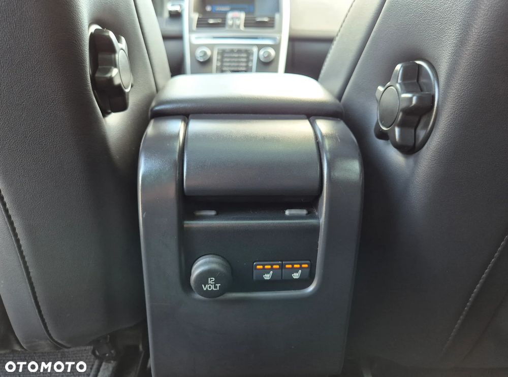 Volvo XC 60 T6 AWD R-Design - 25