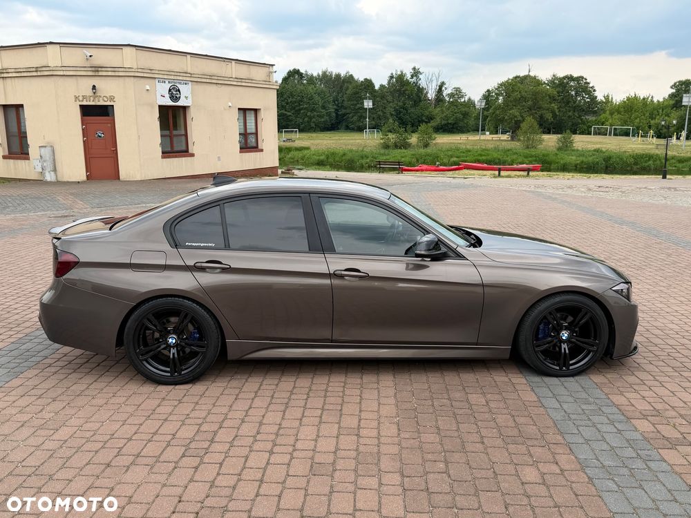 BMW Seria 3 318d Blue Performance Sport Line - 31