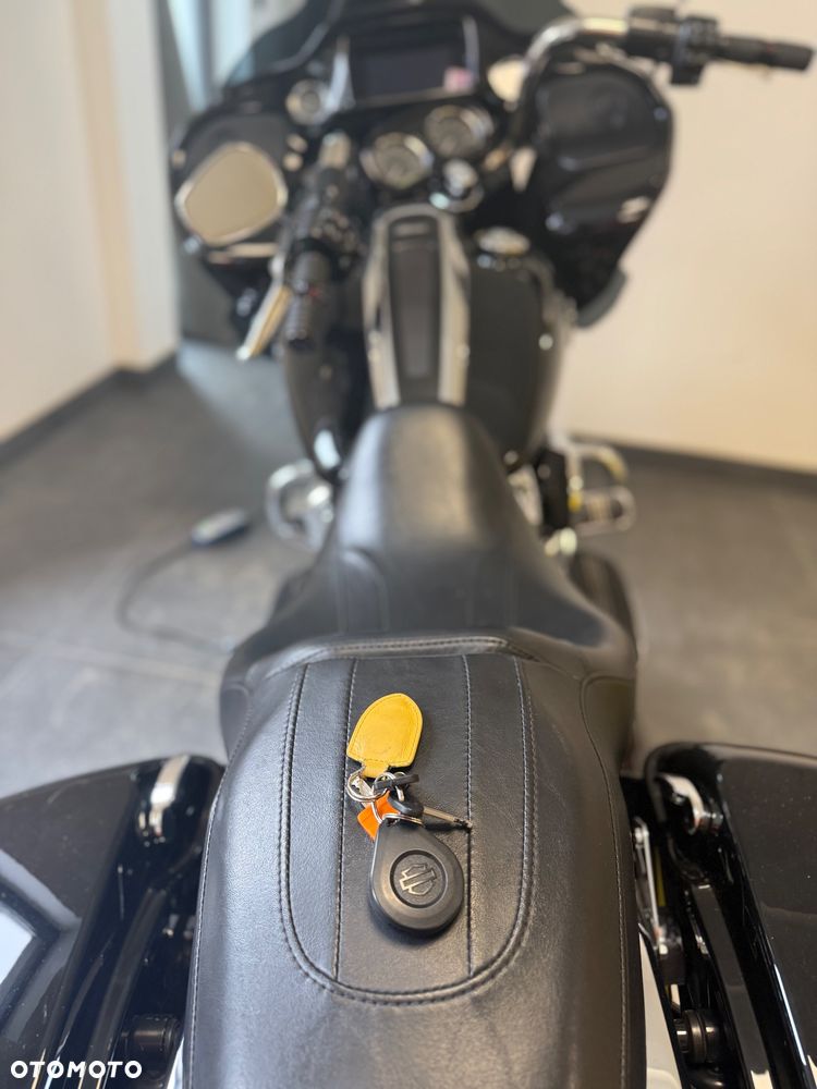 Harley-Davidson Touring Road Glide - 3
