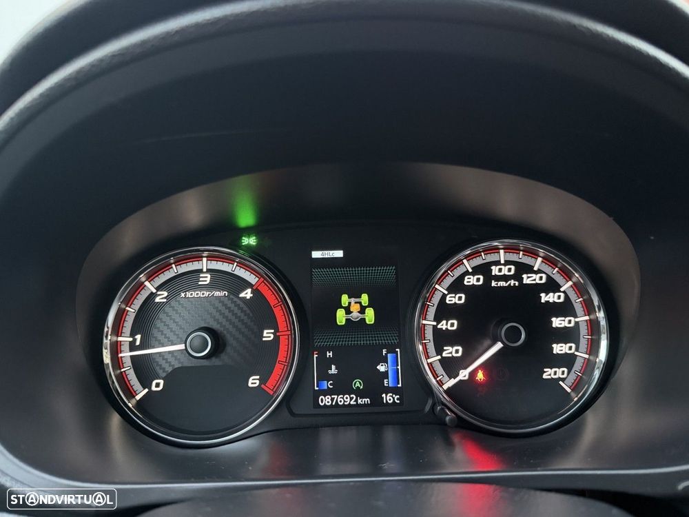 Mitsubishi L 200 2.3 DI-D Strakar Space Cab Intense 4WD - 20