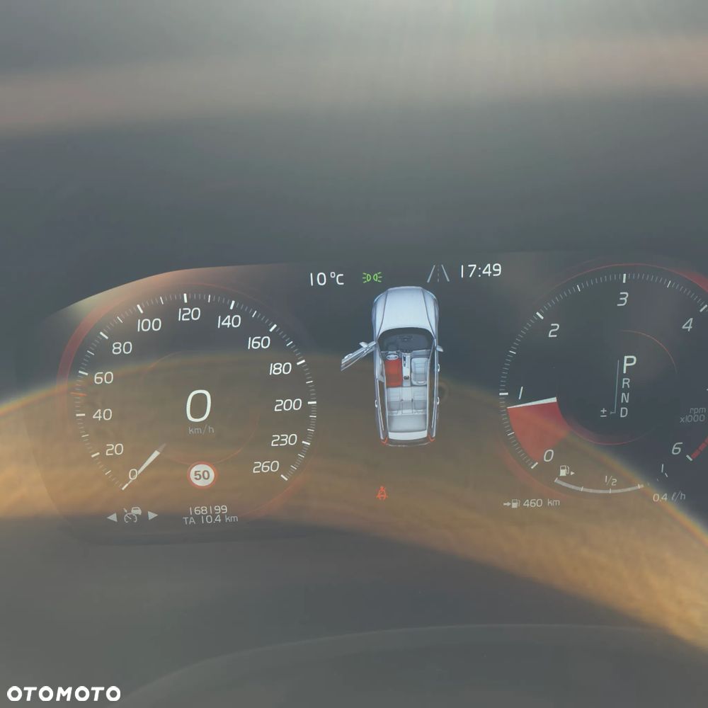 Volvo V60 D4 Geartronic R-Design - 13