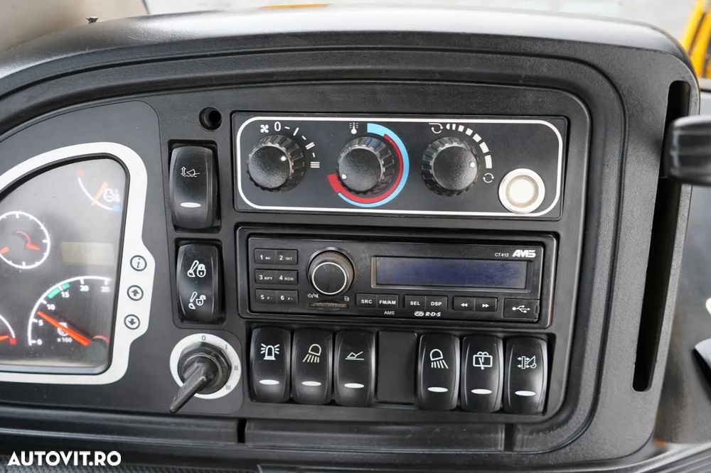 JCB 3CX / BULDOEXCAVATOR / JOYSTICK / CUPLU RAPID / AER CONDIȚIONAT / - 32