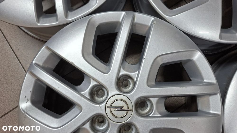 Felgi Aluminiowe 17 Renault Trafic III Opel Vivaro B 5x114.3 ET 50 - 4