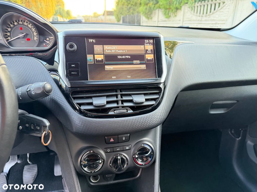 Peugeot 2008 - 12