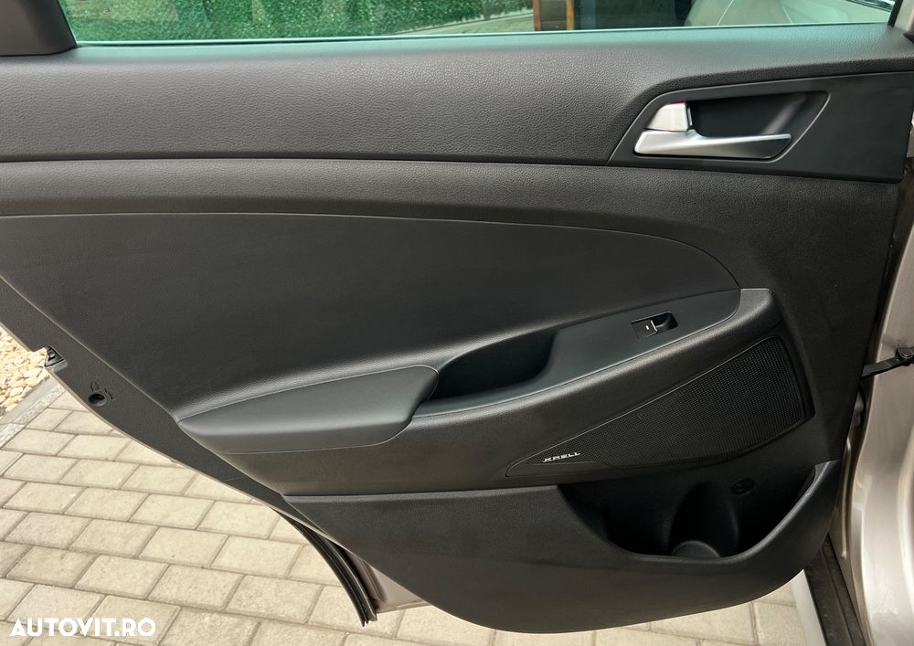 Hyundai Tucson blue 1.6 CRDi 2WD DCT Premium - 17