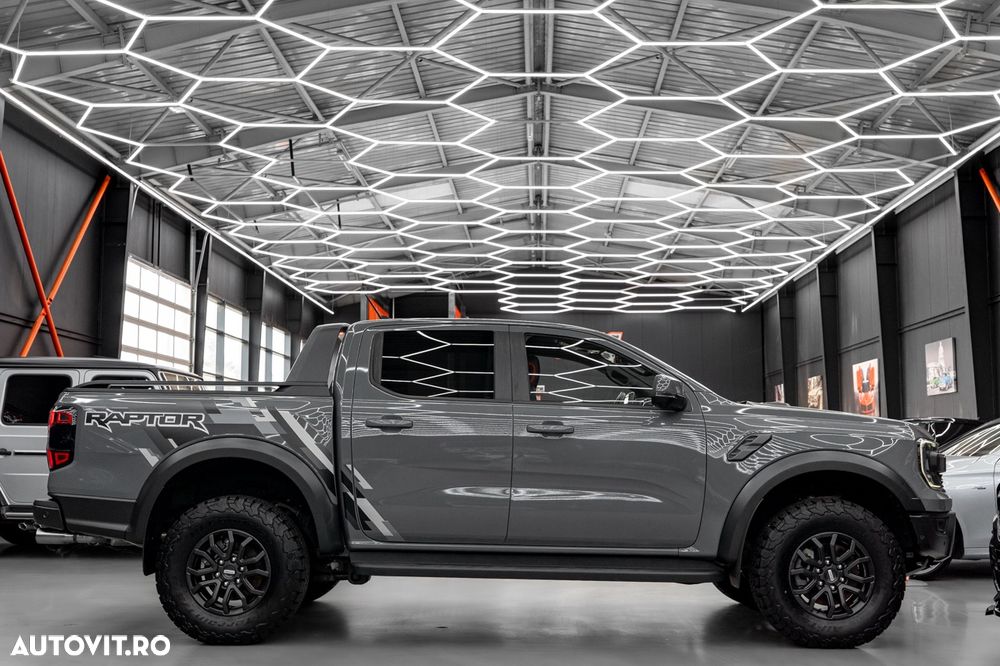 Ford Raptor - 31