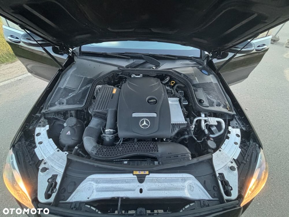 Mercedes-Benz Klasa C 300 9G-TRONIC - 6