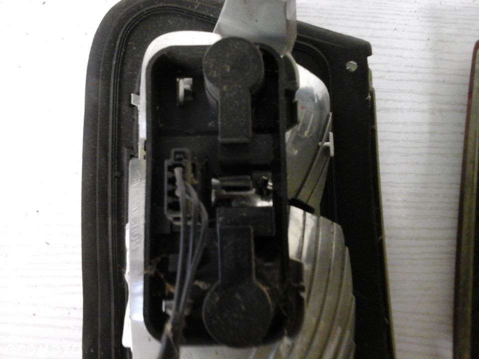 SAAB 93 9-3 LAMPA LEWA LUB PRAWA TYLNA W KLAPĘ 02-07 SEDAN - 5