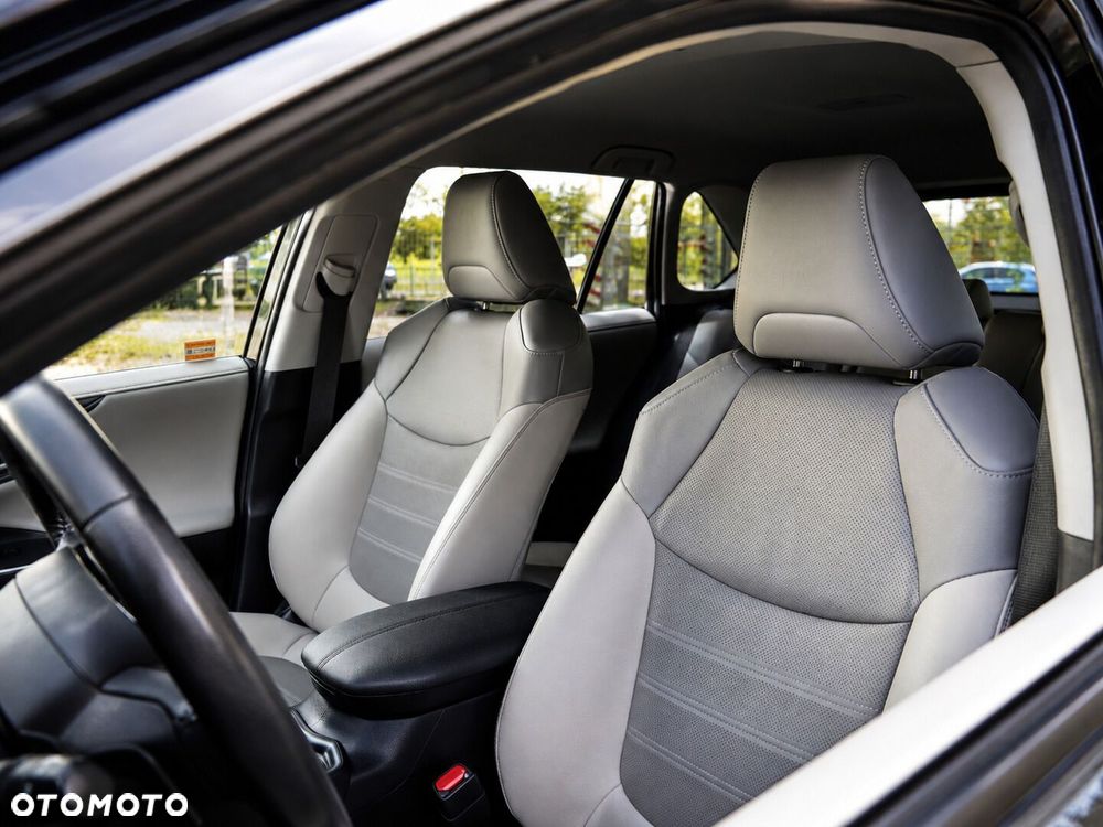 Toyota RAV4 - 17
