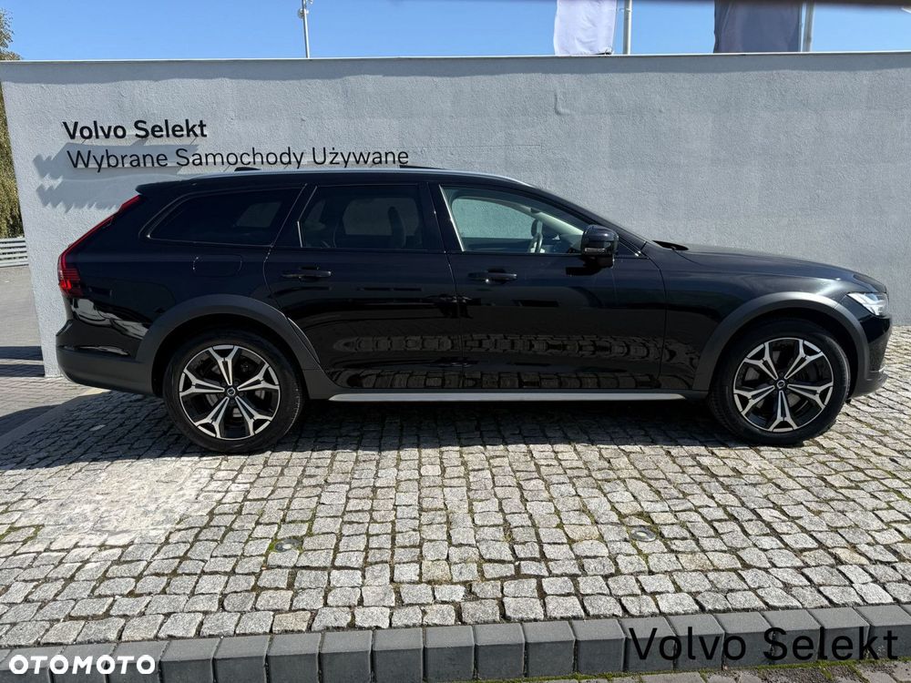 Volvo V90 Cross Country - 6