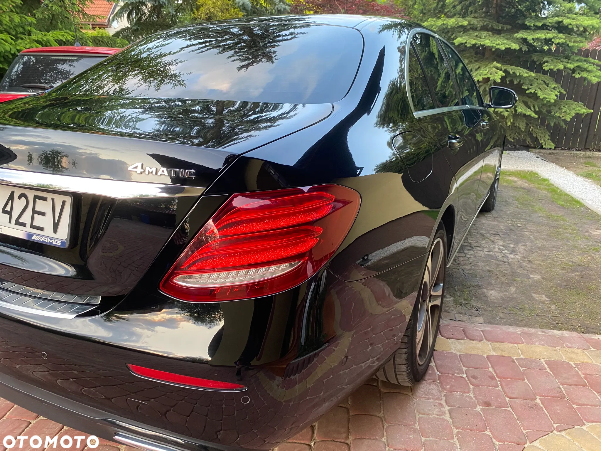 Mercedes-Benz Klasa E 220 d 4-Matic 9G-TRONIC - 13