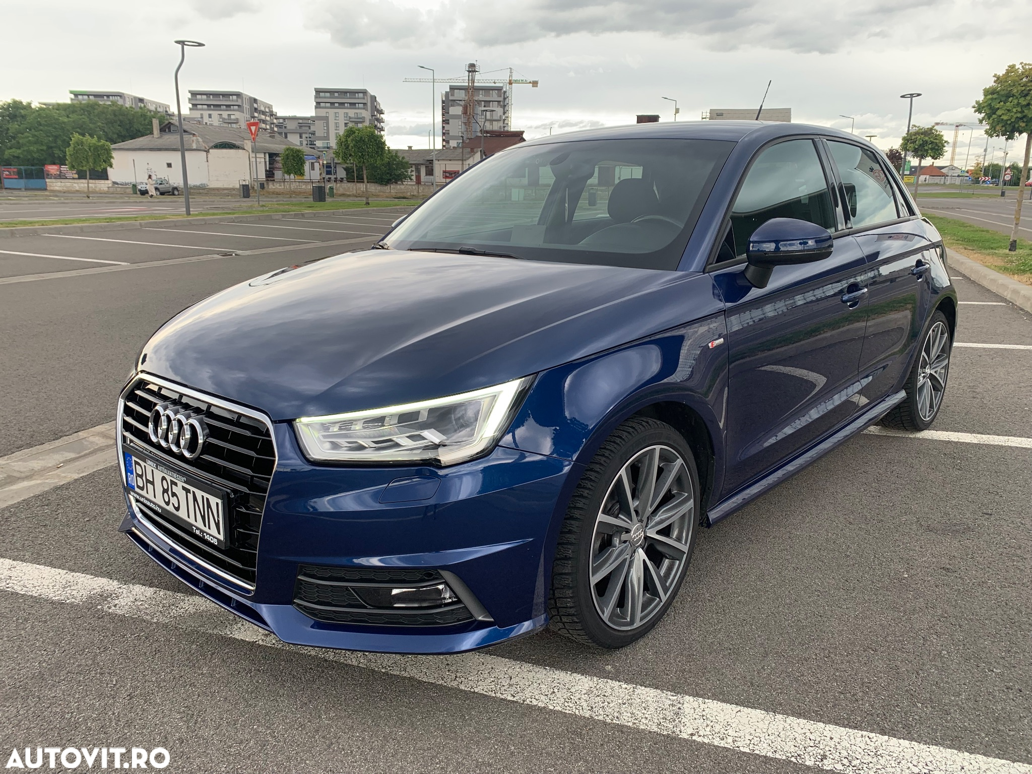 Audi A1 Sportback 1.0 TFSI S tronic Design - 8