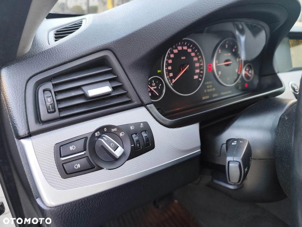 BMW Seria 5 520d - 7