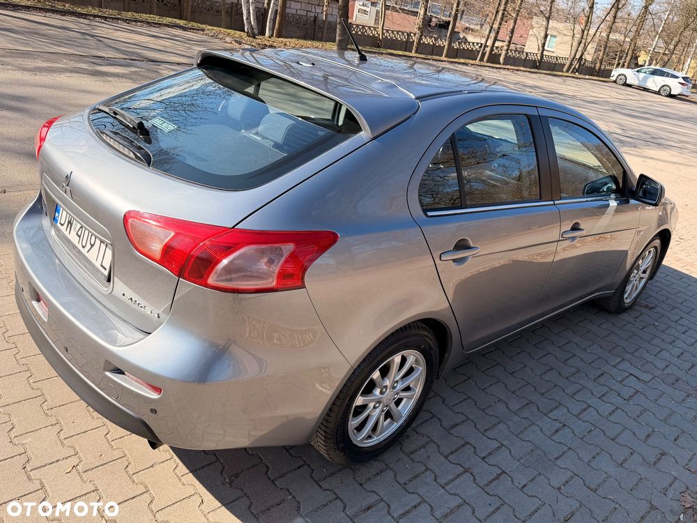 Mitsubishi Lancer 1.6 Inform - 8