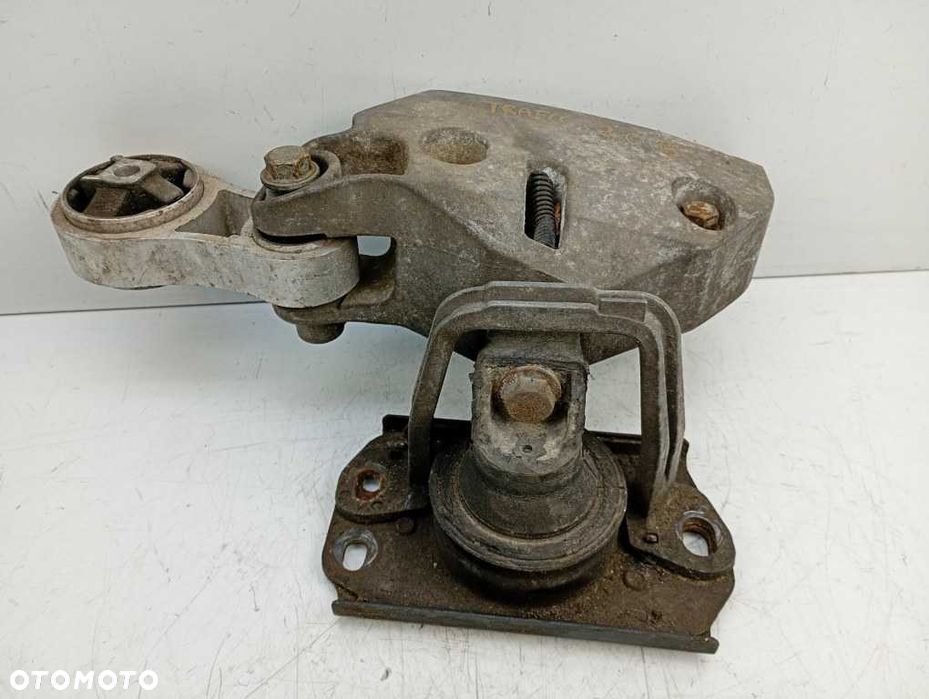 łapa wspornik silnika vivaro trafic primastar 2.0 16v benzyna 08r 8200159772A - 1