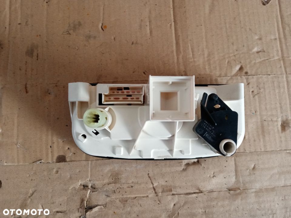 Panel nawiewu klimatyzacji klimy Opel Tigra B II - 2