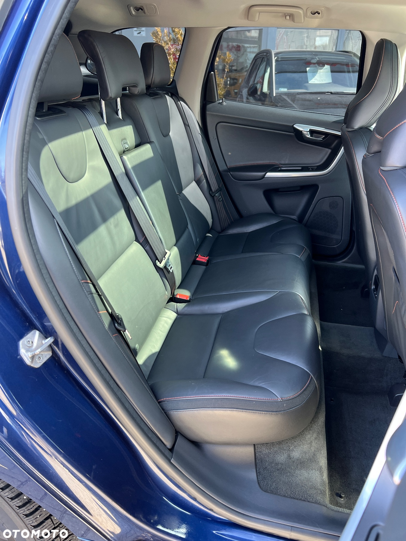 Volvo XC 60 D4 AWD Ocean Race - 30
