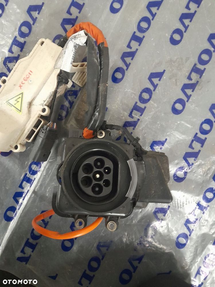 gniazdo ładowania 31346157 volvo xc60 ii 2.0 t8 2019r - 3