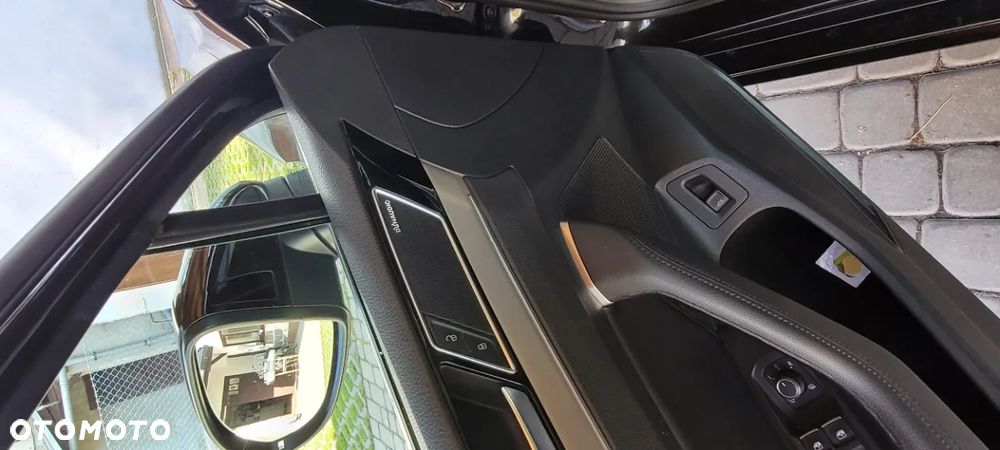 Volkswagen Passat - 25