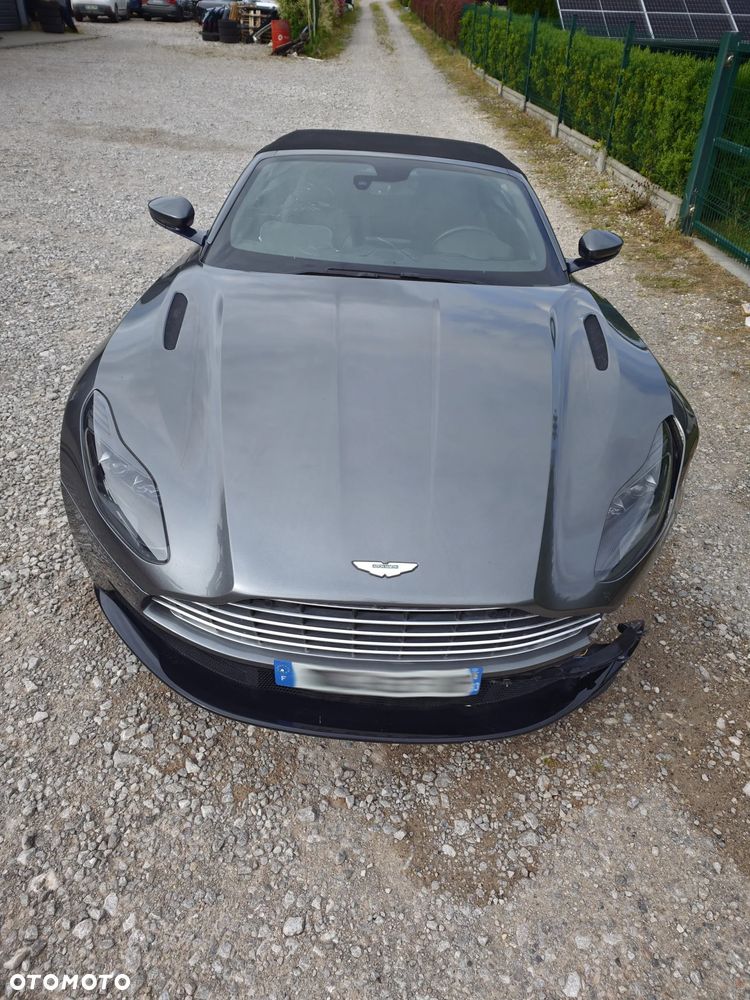 Aston Martin DB11 - 14