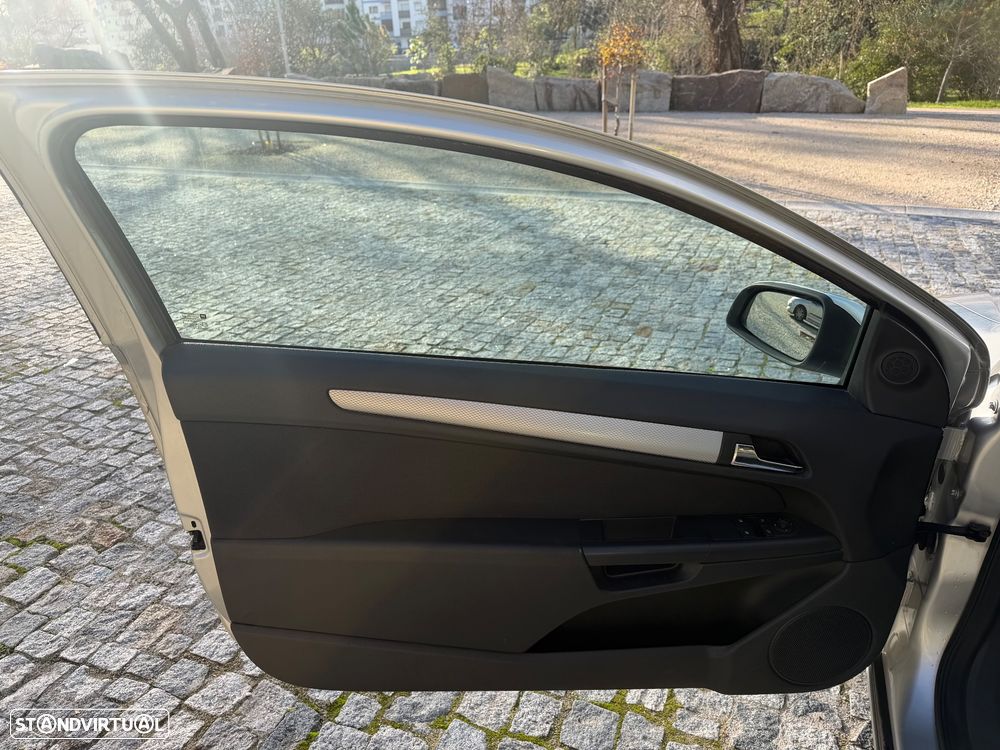 Opel Astra GTC 1.3 CDTI - 19