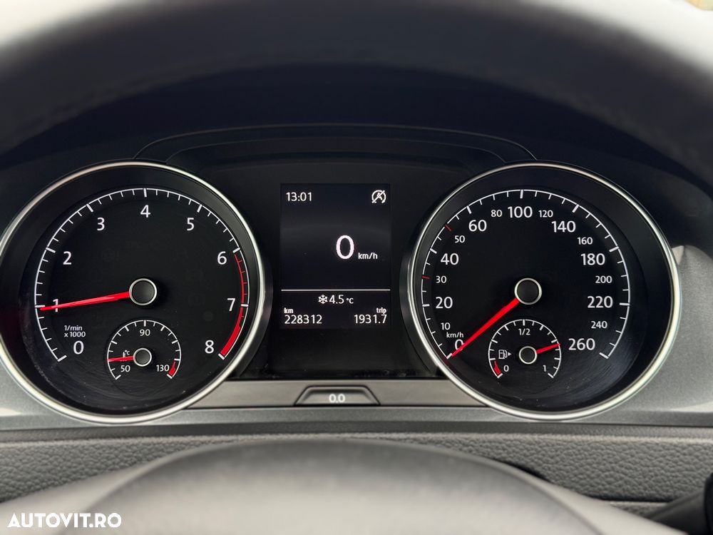 Volkswagen Golf 1.0 TSI (BlueMotion Technology) Comfortline - 30