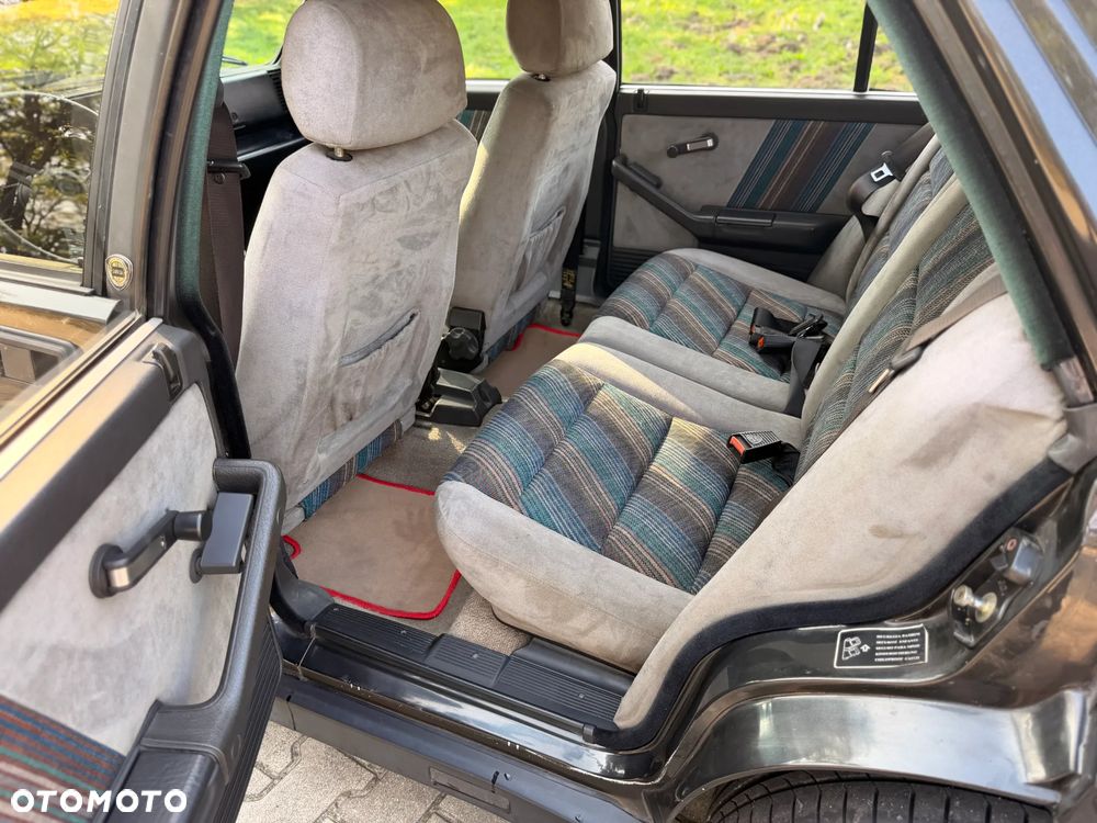 Lancia Delta 2000 HF Integrale 16V - 35