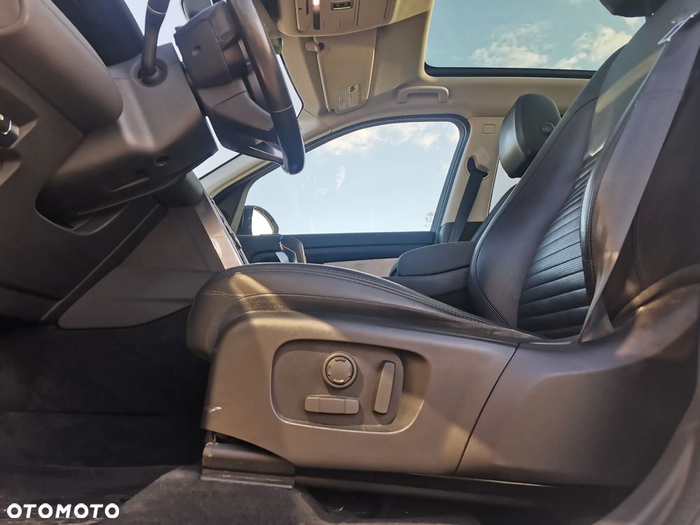 Land Rover Discovery Sport P250 SE - 15