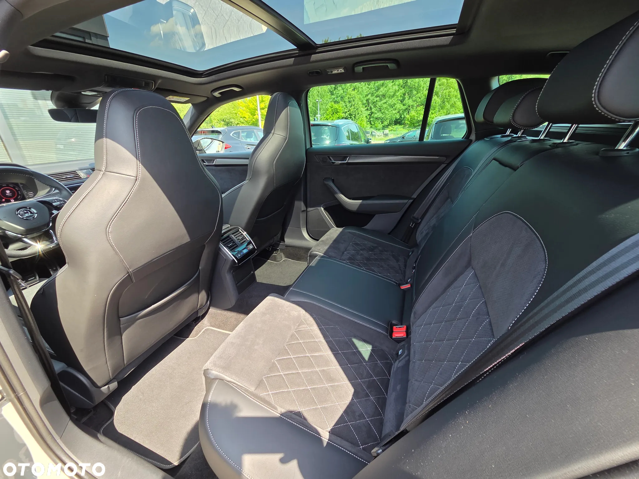 Skoda Superb 2.0 TDI 4x4 Sportline DSG - 29
