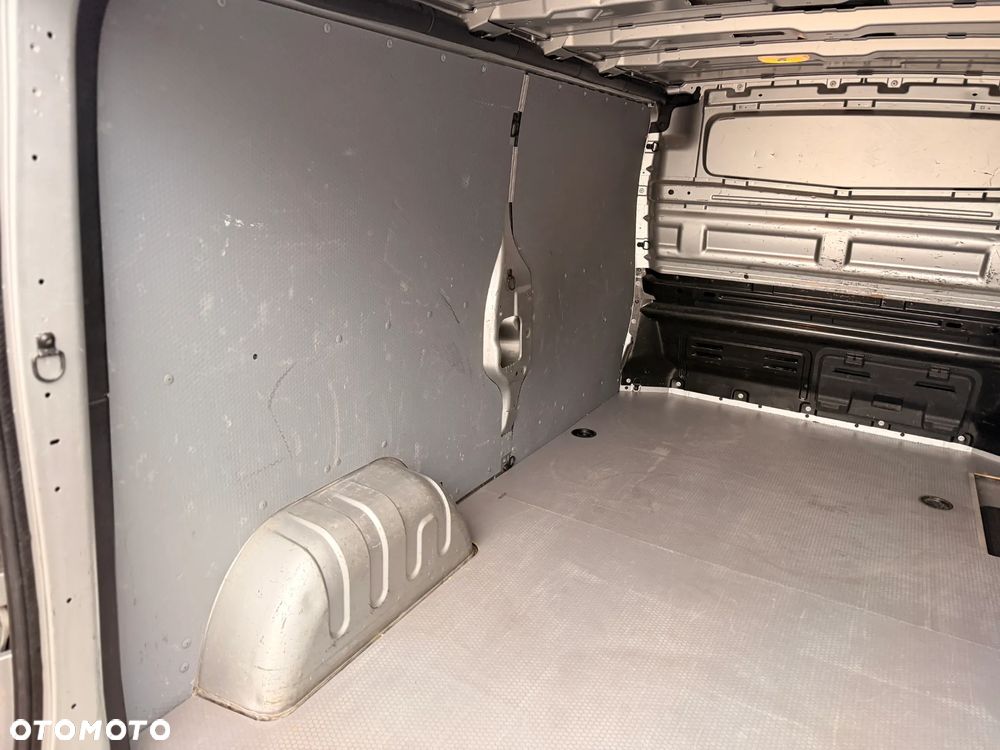 Renault Trafic - 26