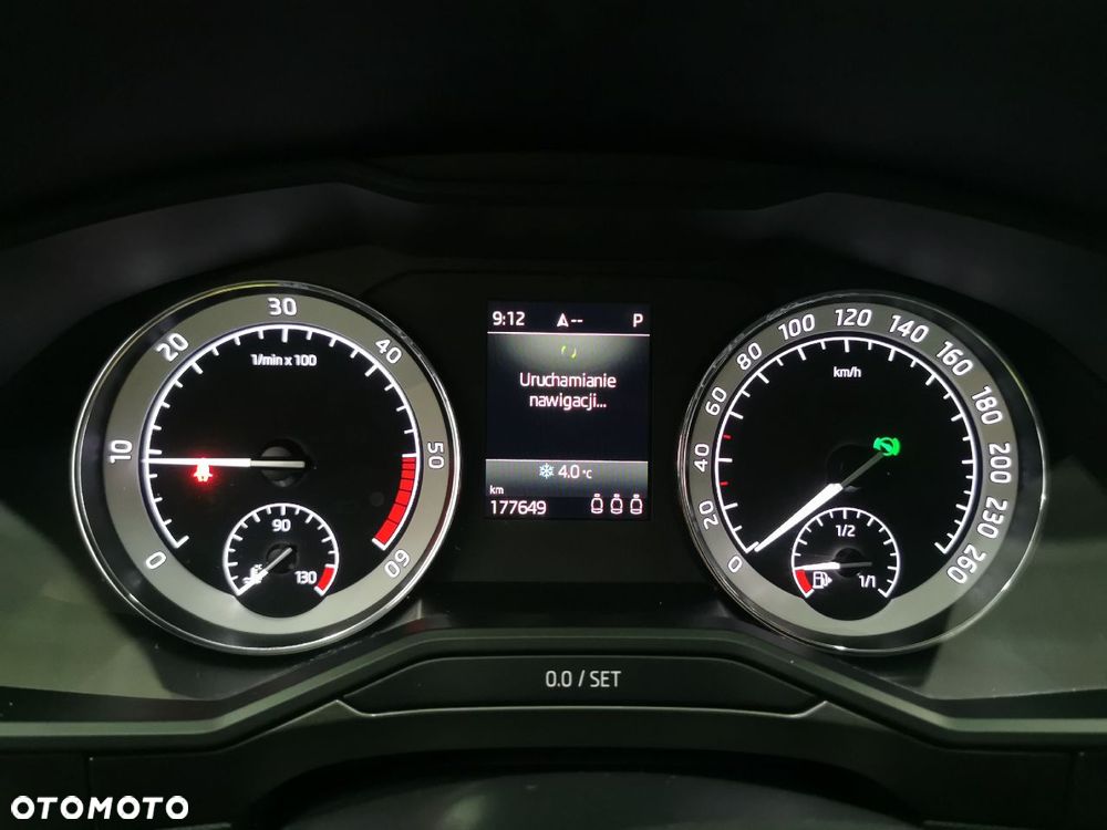 Skoda Superb 2.0 TDI SCR 4x4 Style DSG - 17