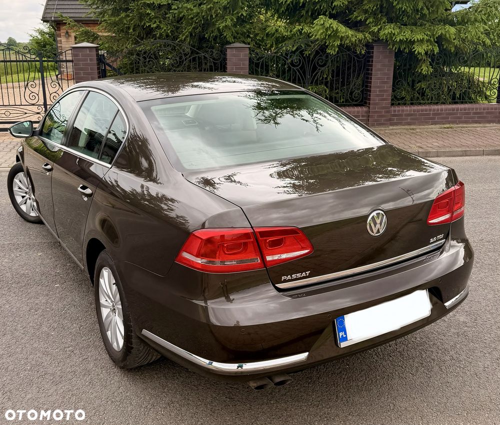 Volkswagen Passat 2.0 TDI Comfortline - 8