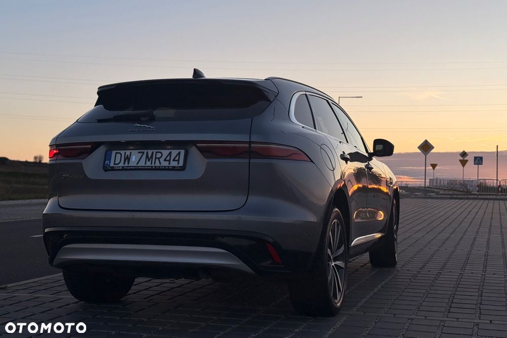 Jaguar F-Pace 2.0 i4P AWD Pure - 18