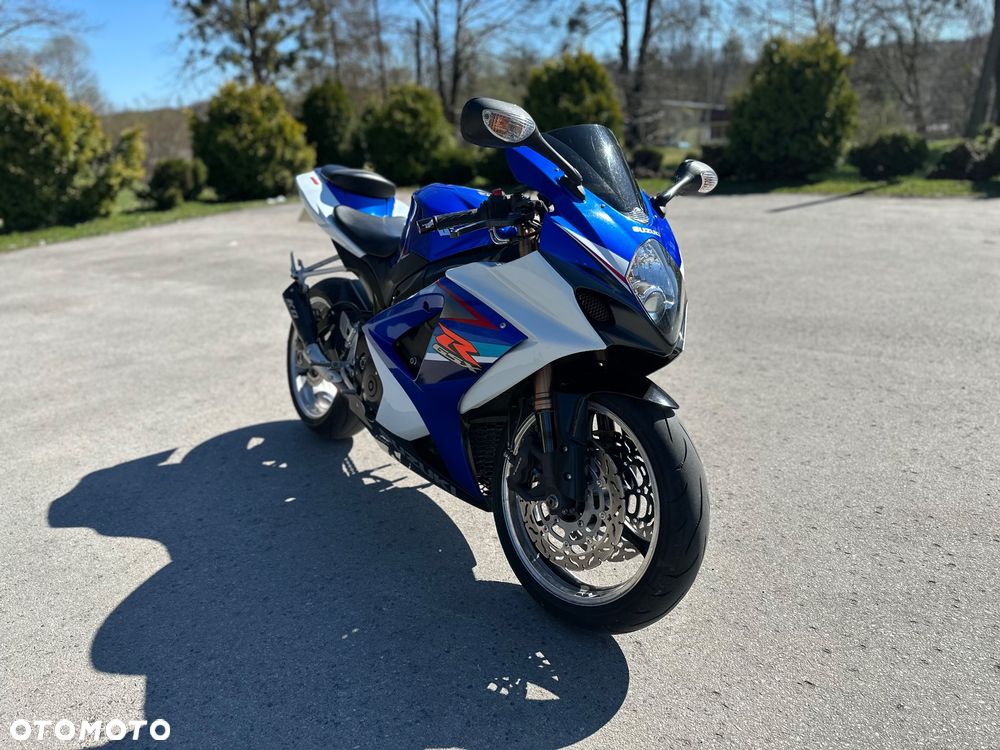 Suzuki GSX-R - 1