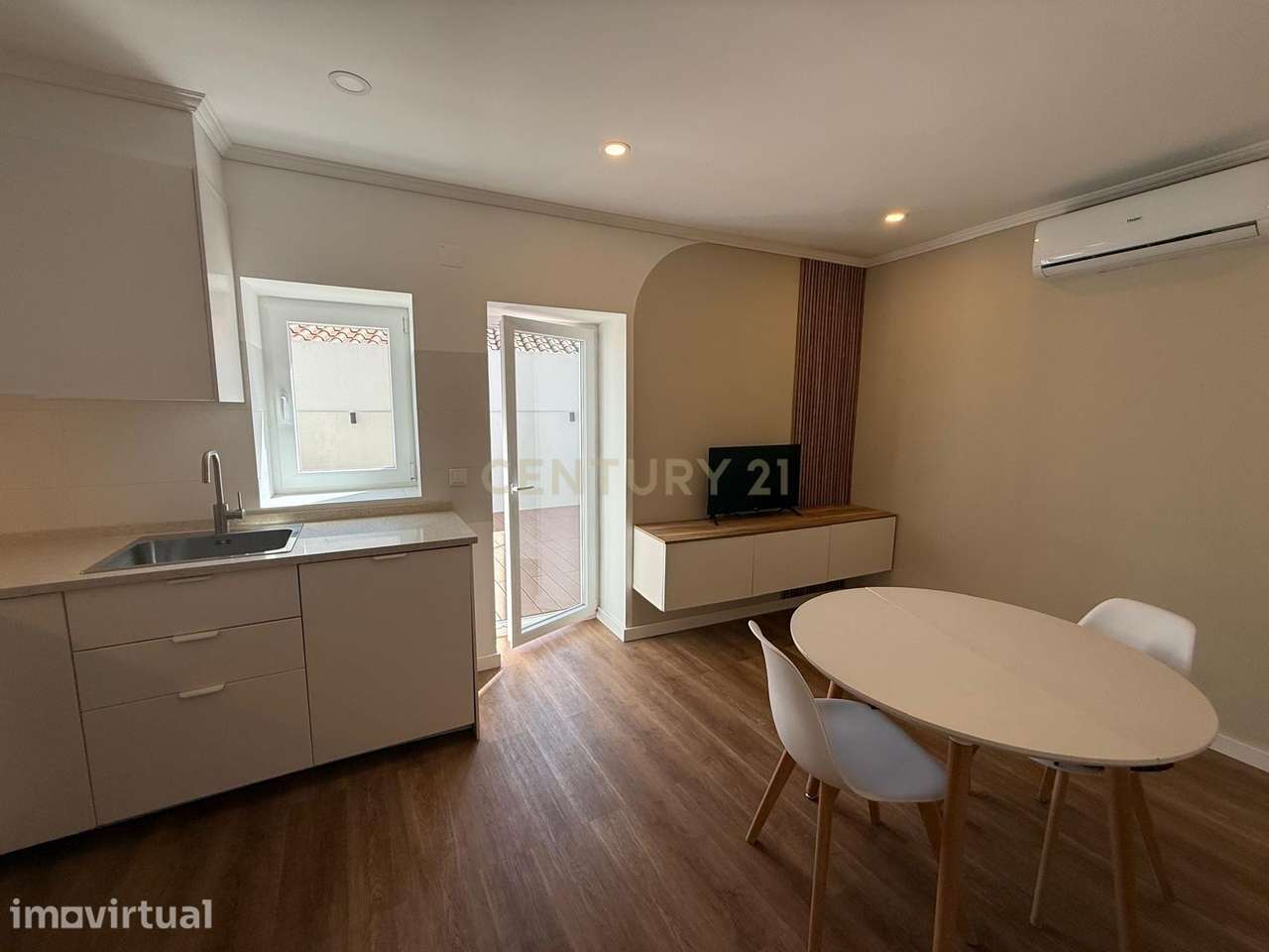 Apartamento Renovado em Loures com Terraço e Boa Exposição Solar - Grande imagem: 2/35