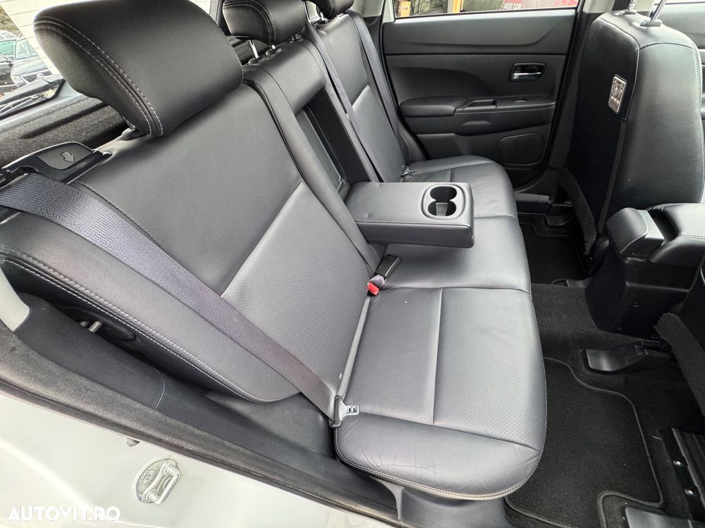 Mitsubishi ASX 1.8 DI-D 4WD Instyle - 13