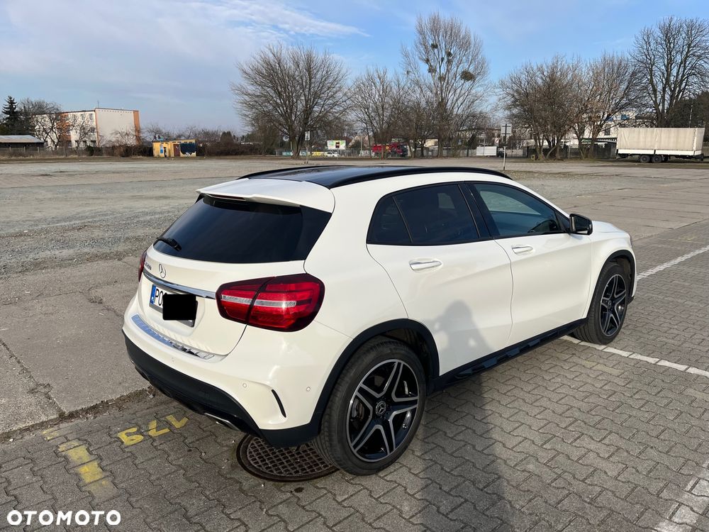 Mercedes-Benz GLA 200 7G-DCT AMG Line - 4