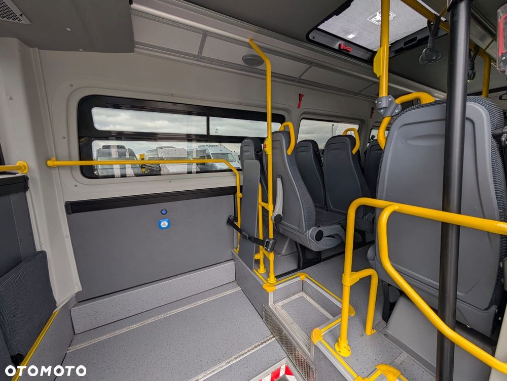 Mercedes-Benz Sprinter 519 - 10