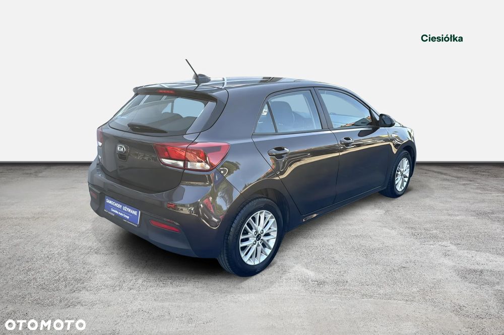 Kia Rio 1.2 L - 2