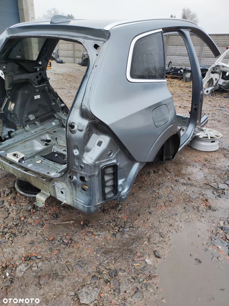 ĆWIARTKA BŁOTNIKA PRAWY TYŁ VOLVO XC60 II 2 - 4